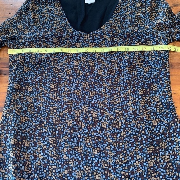 Cabi Poise Dress Long Bell Sleeve Navy Small Floral Print Dress Sz M - Picture 5 of 8